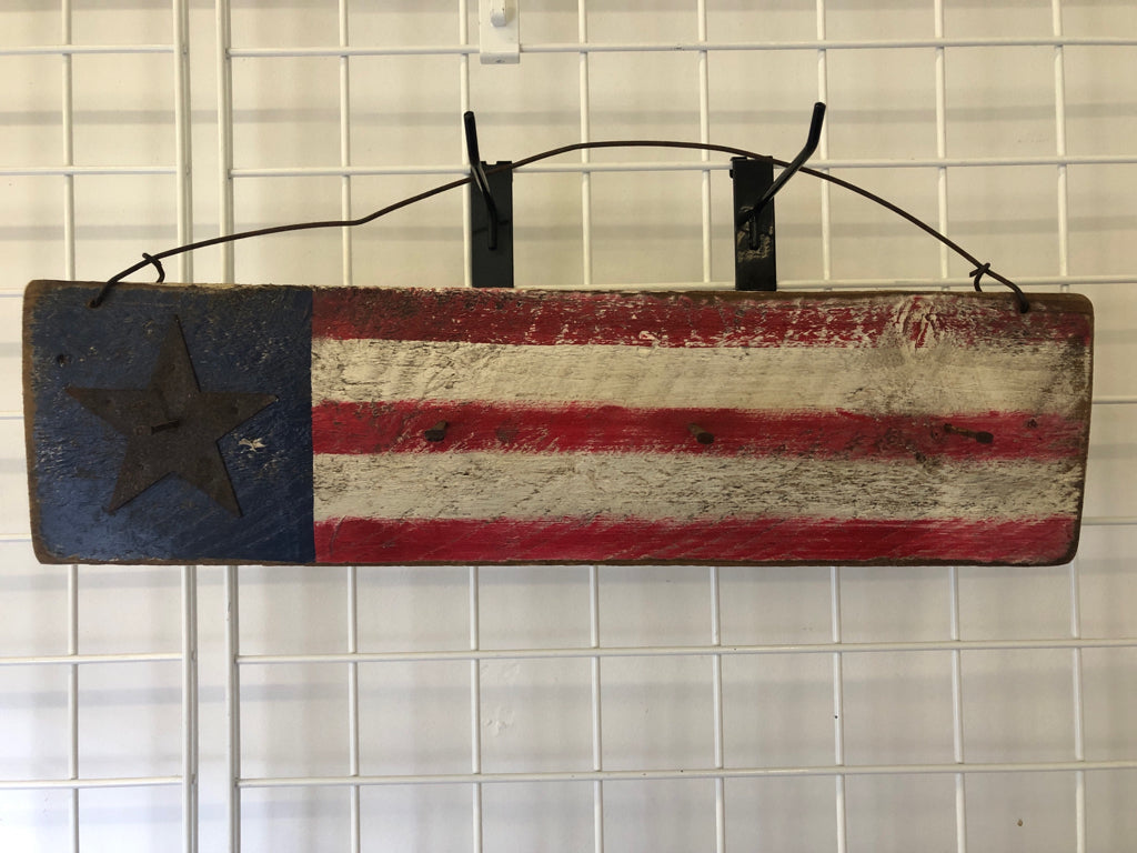 RUSTIC WOOD PAINTED FLAG W/ 4 NAIL HOOKS WALL ART.