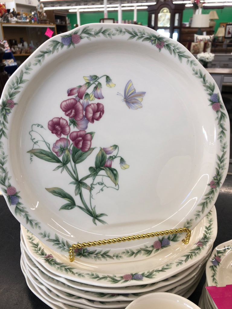 40PC NORITAKE BERRIES/FLORALS DINNER SET SRVC FOR 8.