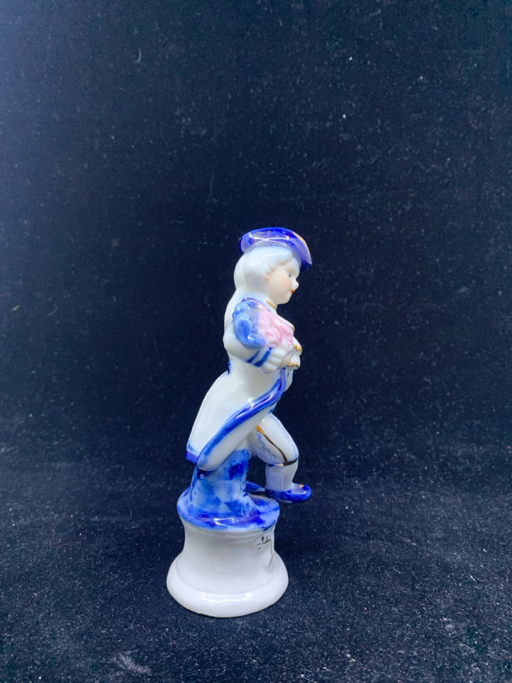 2 VTG PORCELAIN BOY AND GIRL WITH FLOWERS.