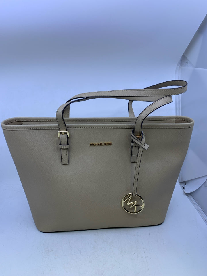 Michael Kors Jet Set Travel Tote in Bisque- New With Tags
