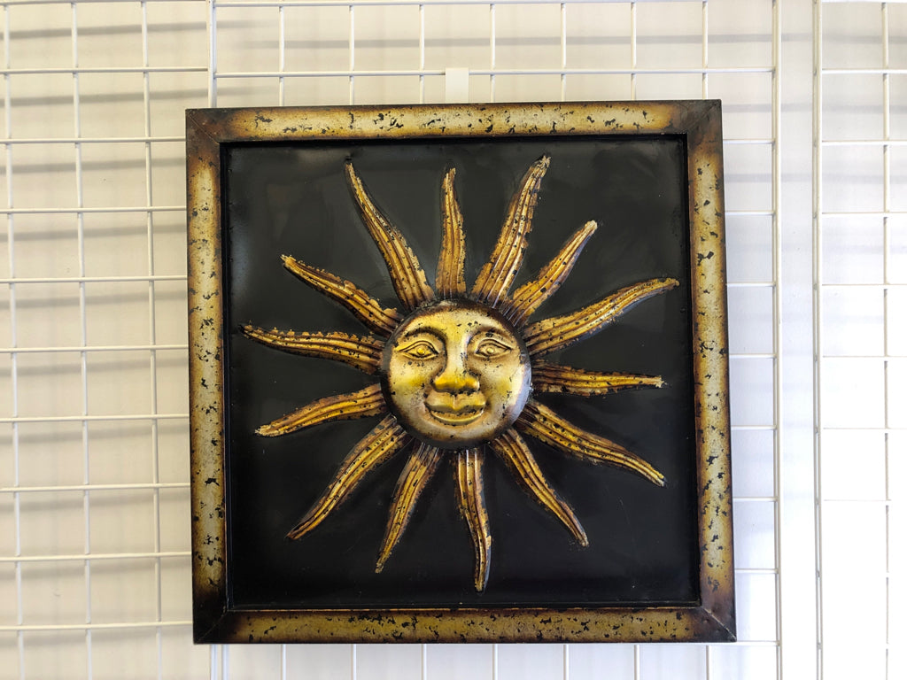 GOLD SUN IN SQUARE BRONZE METAL WALL HANGING.