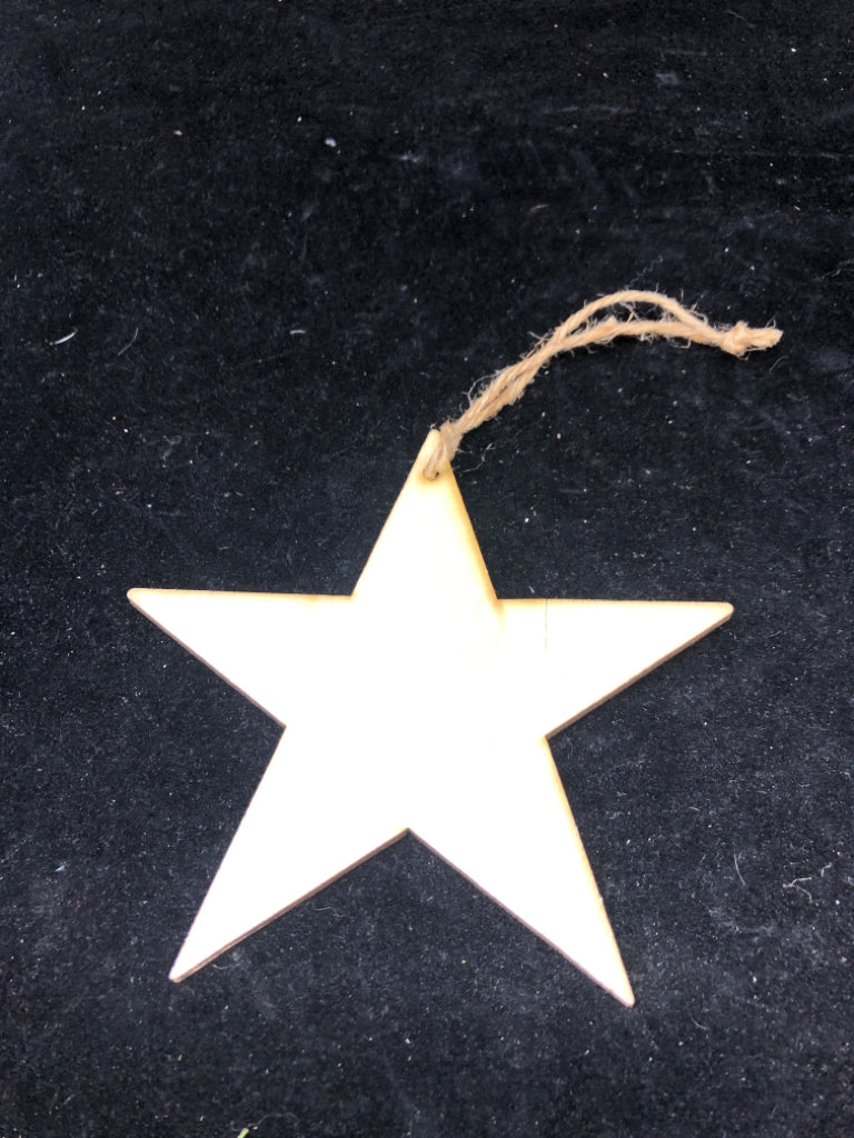 WOOD STAR ORNAMENT.