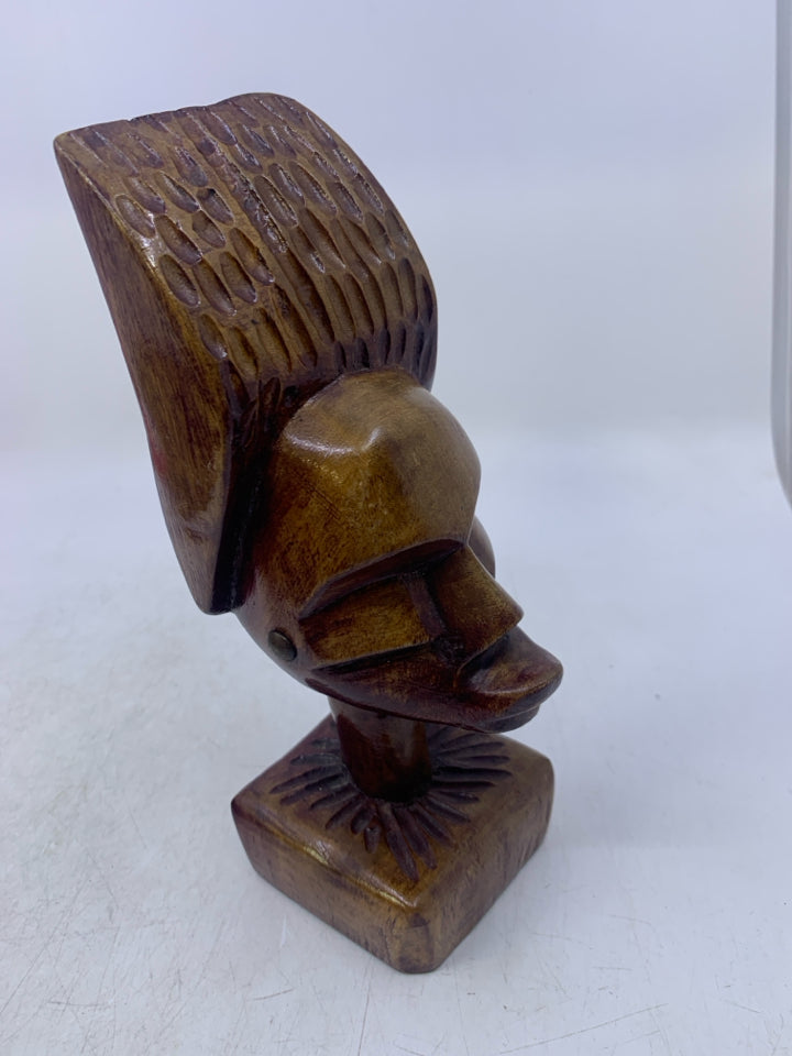 WOOD CARVED HEAD W/ HEAD DRESS FOLK ART.