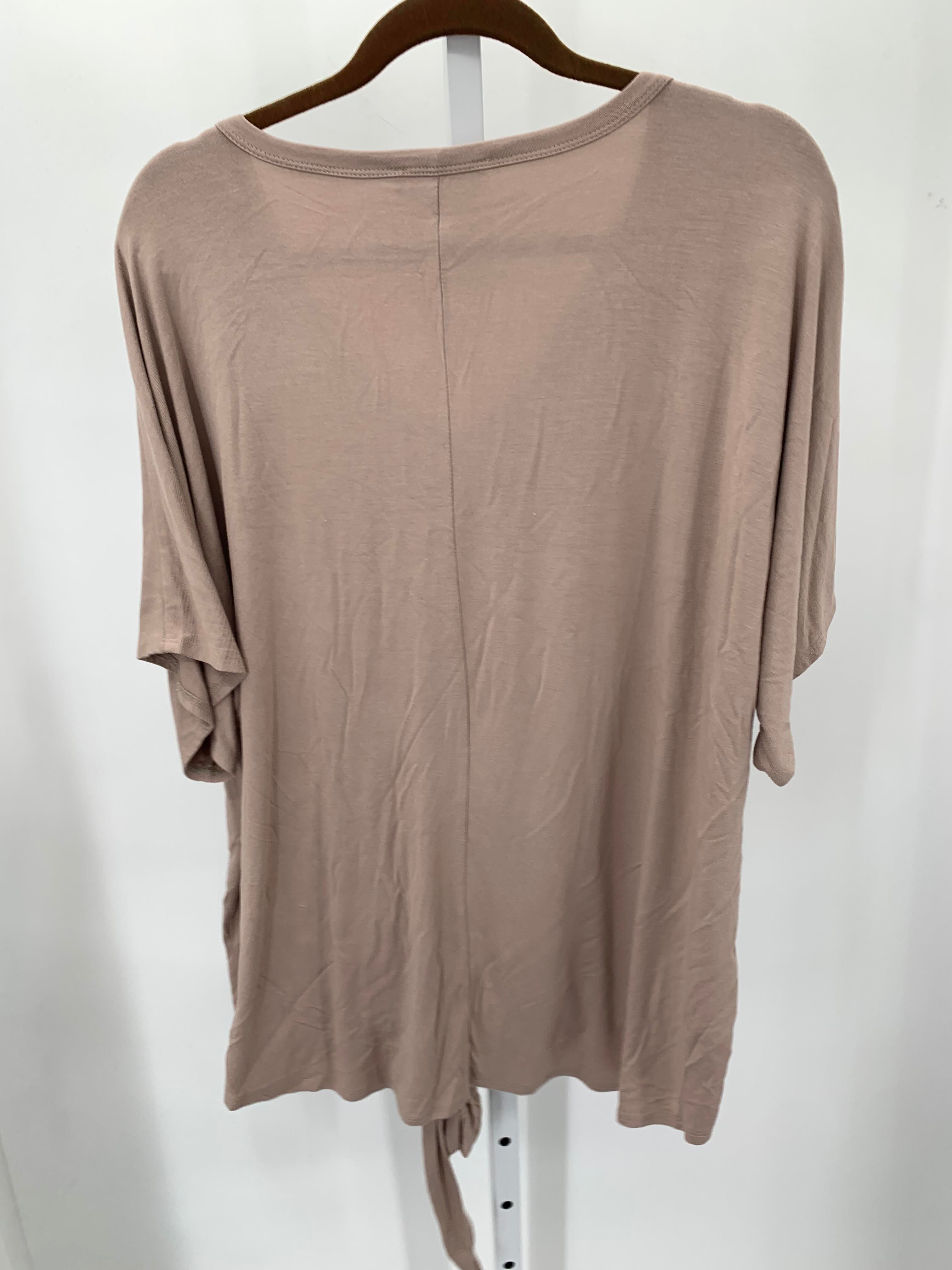 Zenana Size Medium Misses Short Sleeve Shirt
