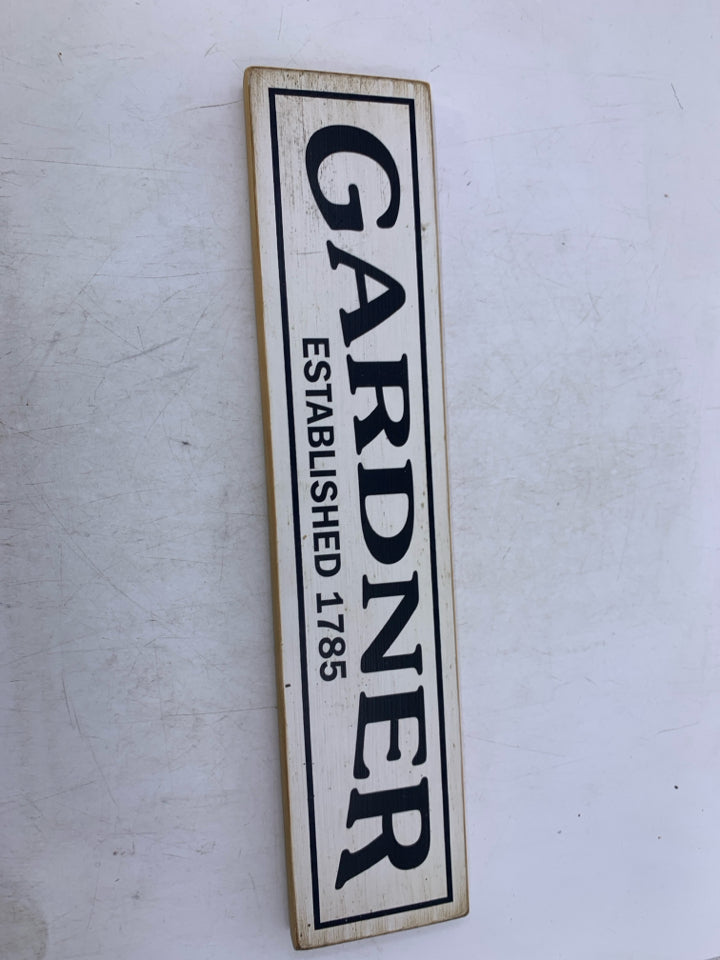 B/W GARDNER SIGN.