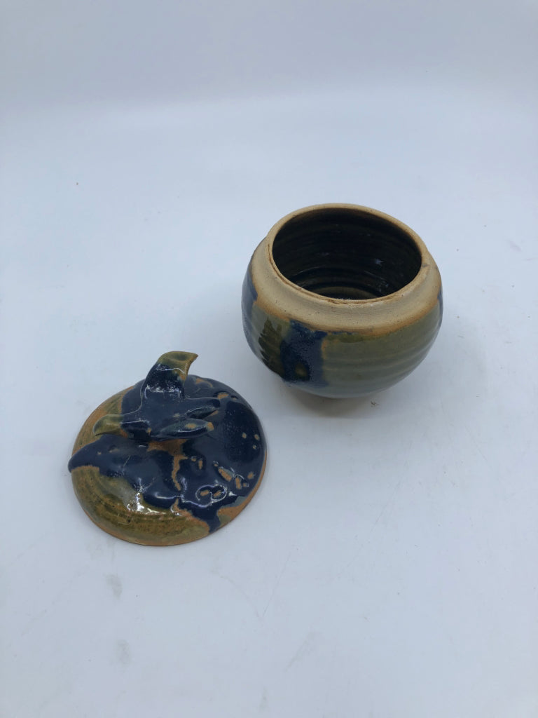 GREEN AND BLUE POTTERY TRINKET JAR W BIRD.