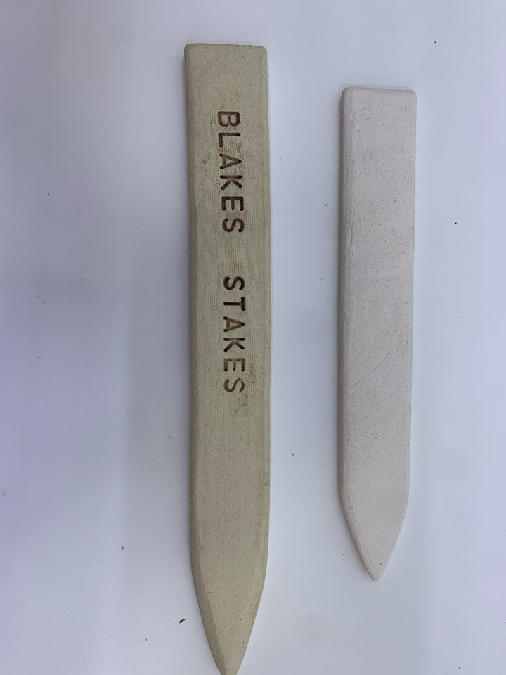 2 GARDEN STAKES- LOVE, PEACE