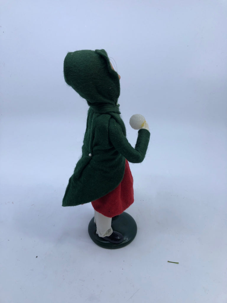 BYERS' CHOICE LITTLE GIRL W SNOWBALL-1990.
