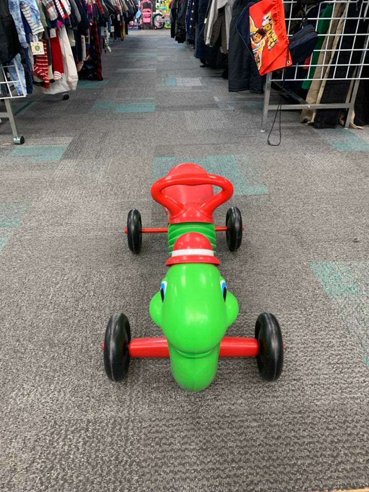 Radio Flyer Inchworm