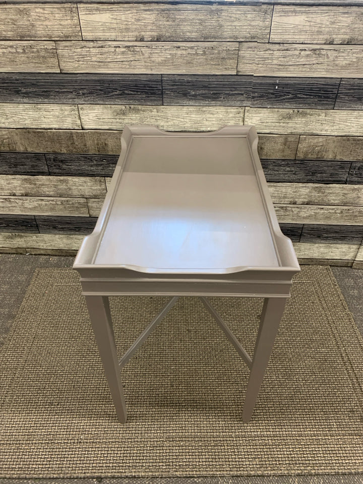 LIGHT BROWN PAINTED WOOD SIDE TABLE.