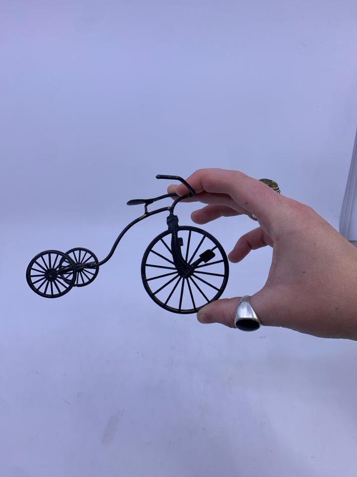 SMALL DECORATIVE BIKE.