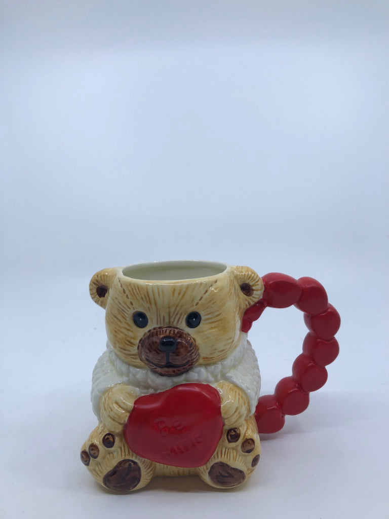 BE MINE TEDDY BEAR MUG.