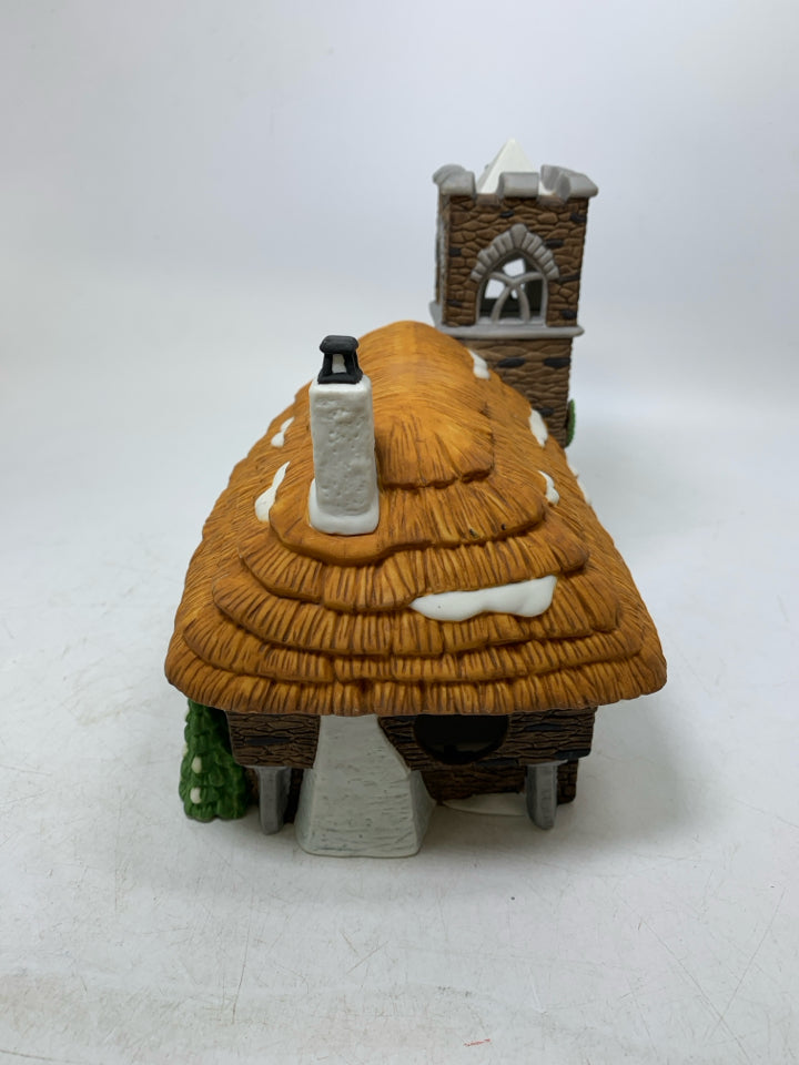 VTG DEPT 56 DICKENS VILLAGE " MY GLEN CHURCH" PORCELAIN HOUSE NO LIGHT.