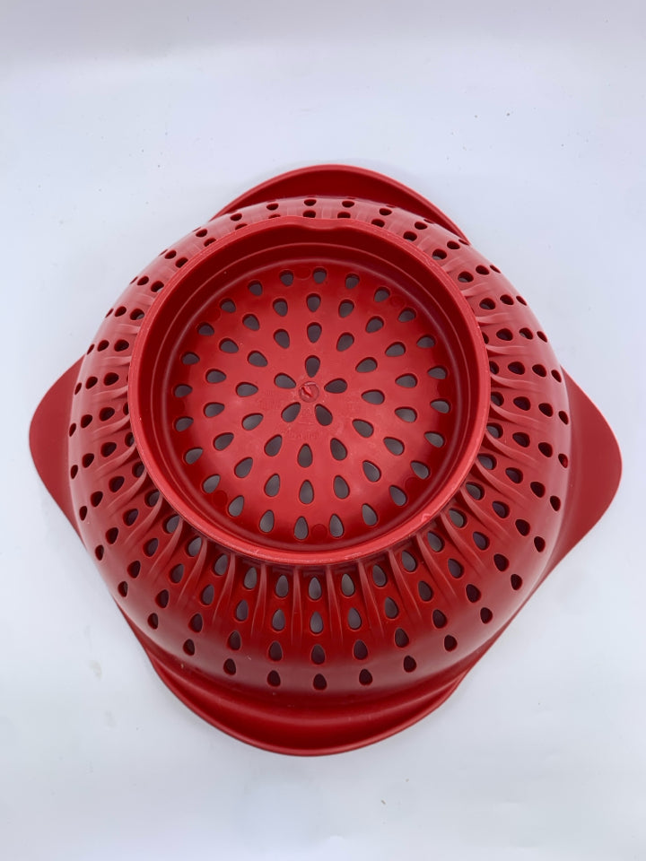 PRESERVE RED COLANDER.