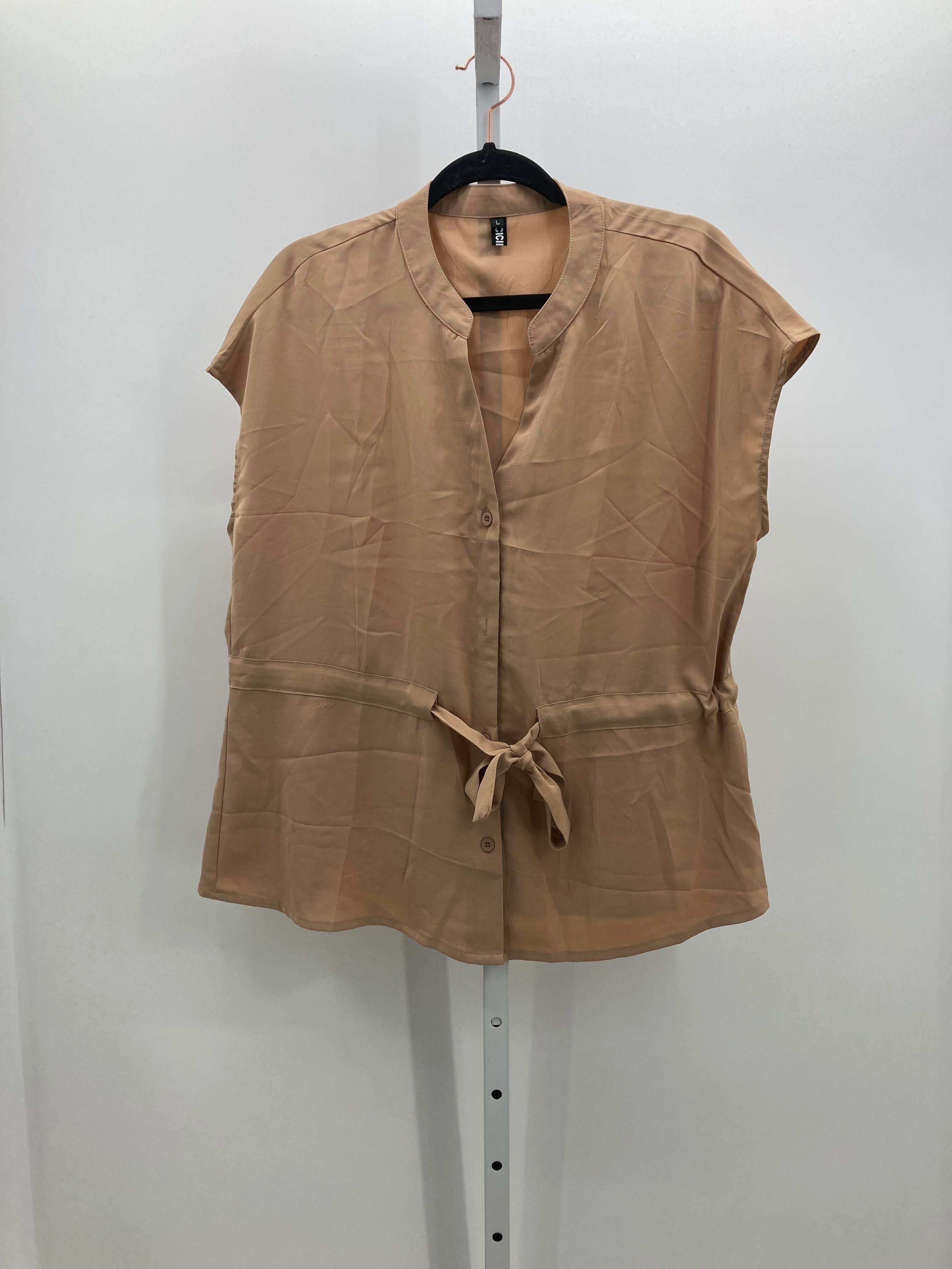 Size Large Misses Short Sleeve Shirt