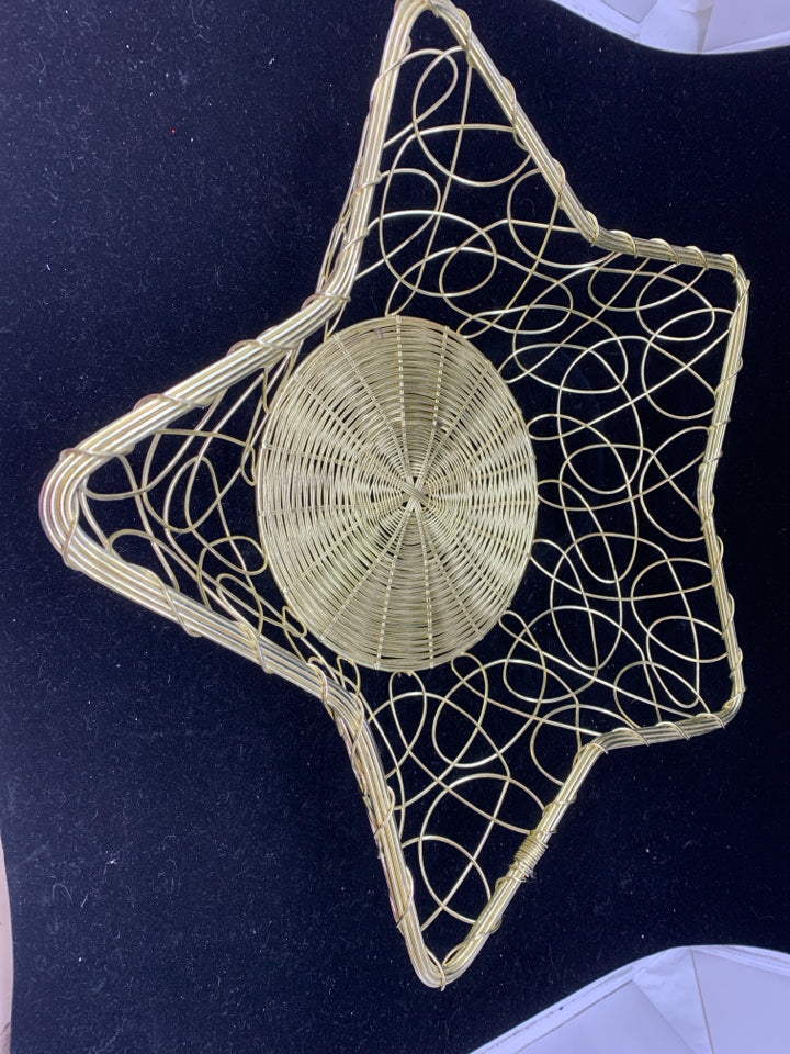 WIRE GOLD STAR BASKET.