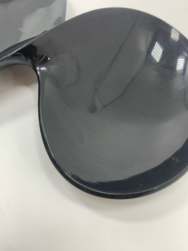 WOVO BLACK MELAMINE TWIST BOWL.