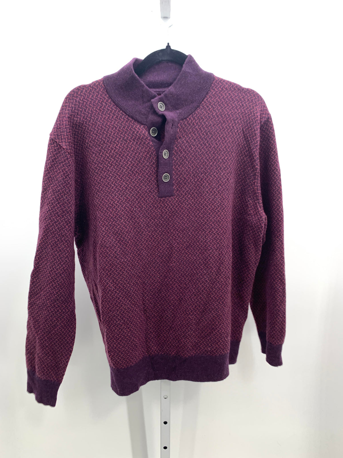 PATTERN BTNS HENLEY