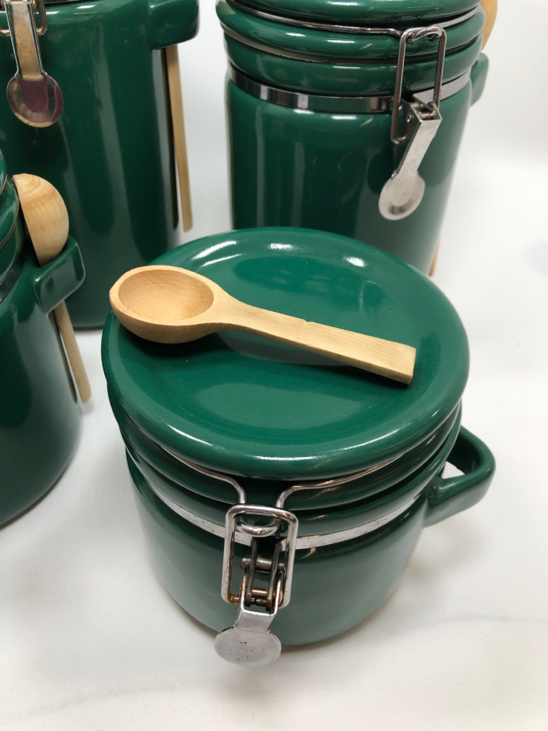 4PC GREEN CANISTERS W/LOCKING LID AND BAMBOO SPOONS.
