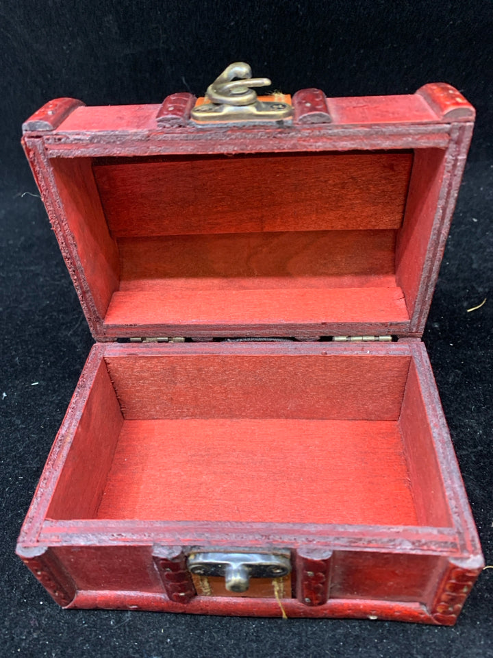 RED STORAGE BOX W CLASP.