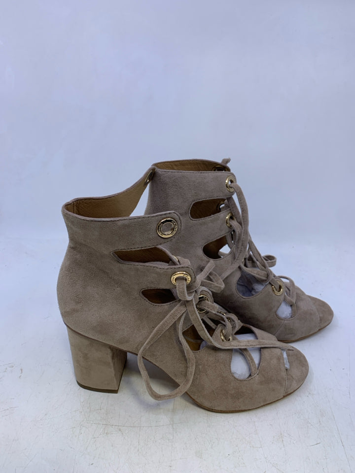 Coach L Shoe Size 7 Ladies Shoes