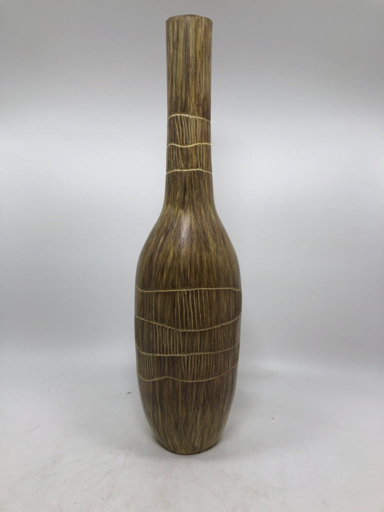 TEXTURED WOODEN VASE.