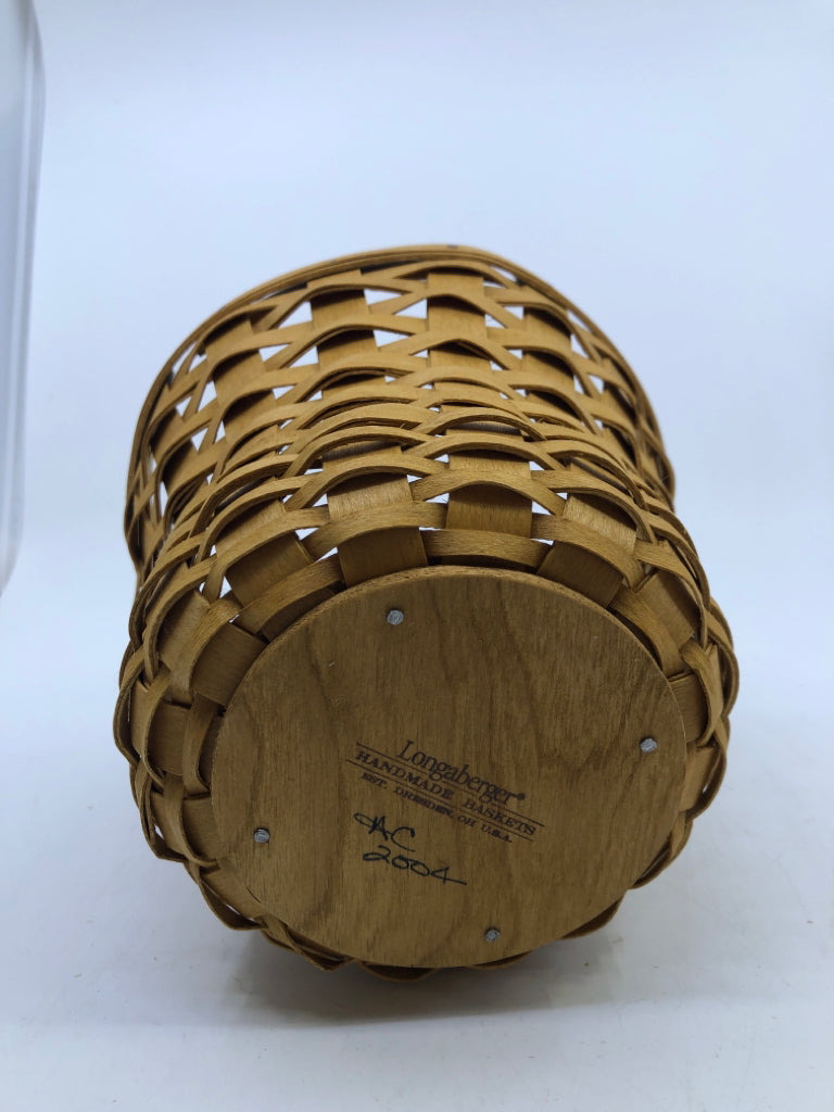 2004 TALL BLONDE ROUND BASKET, WOOD BOTTOM.