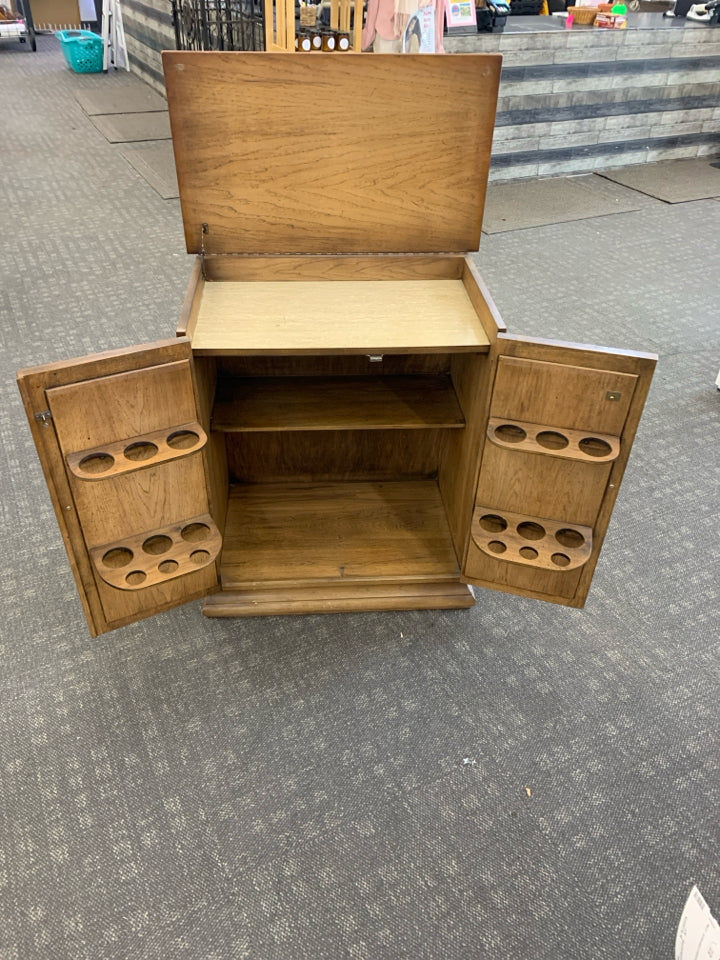 VTG WOOD BAR CABINET W/ W/ LIFT TOP DETAILED DOORS METAL HARD WARE.