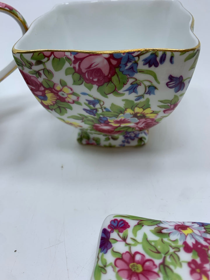VTG FLORAL ROYAL COTSWOLDS CREAMER/SUGAR SET.