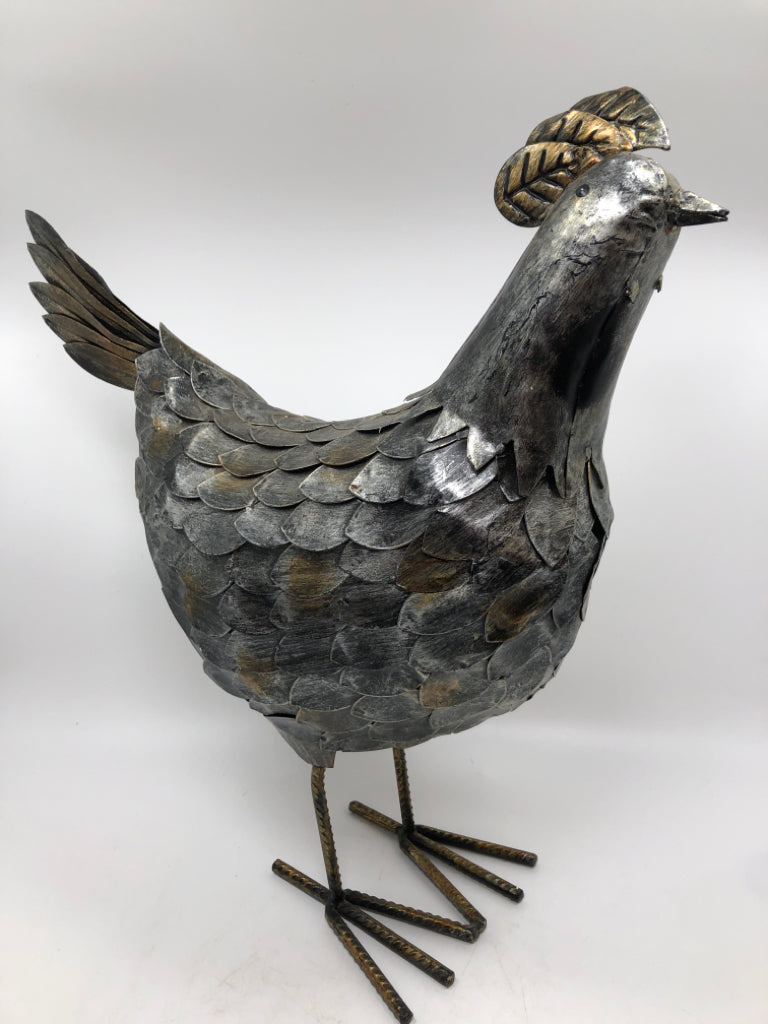 GALVANIZED METAL CHICKEN DECOR.