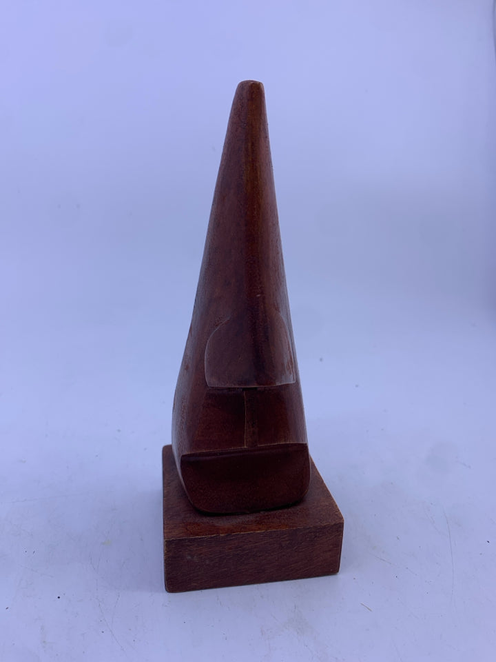 WOOD NOSE GLASSES HOLDER.