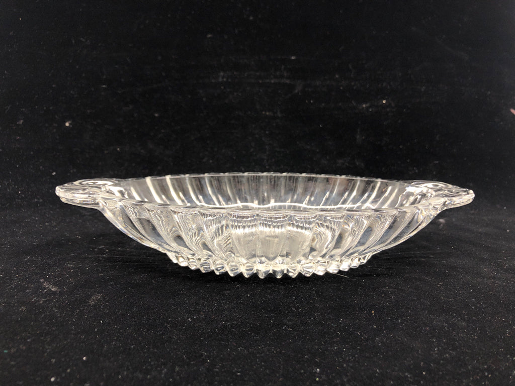 OVAL RIBBED GLASS BOWL.