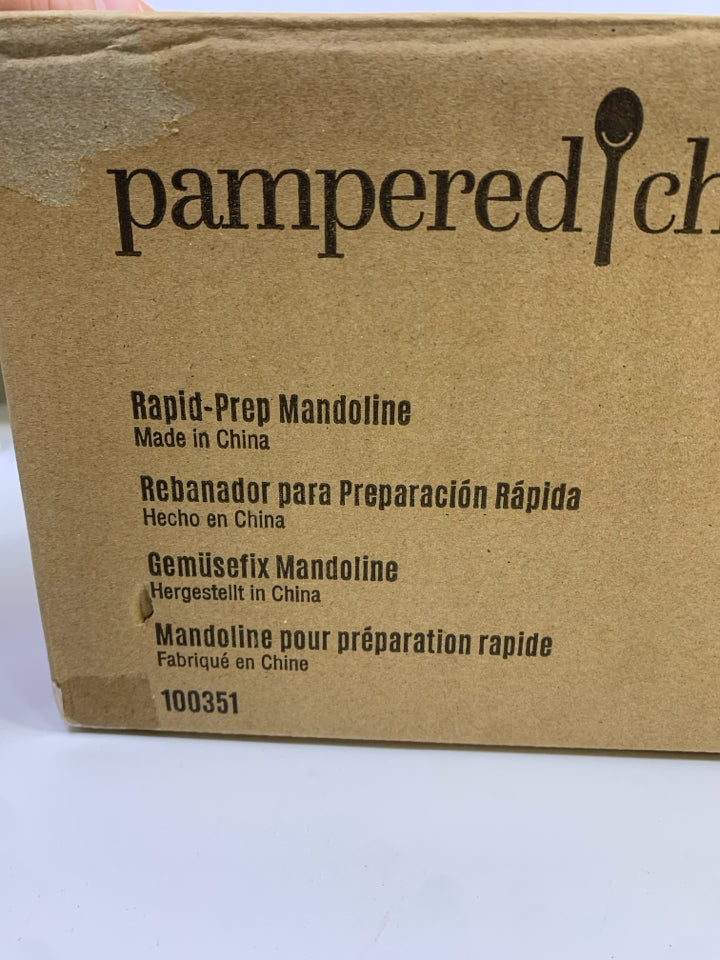 NIB PAMPERED CHEF RAPID PREP MANDOLINE.