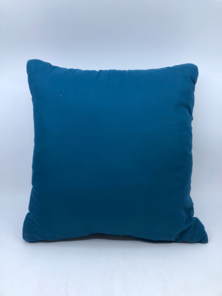 TEAL RUFFLED PILLOW.