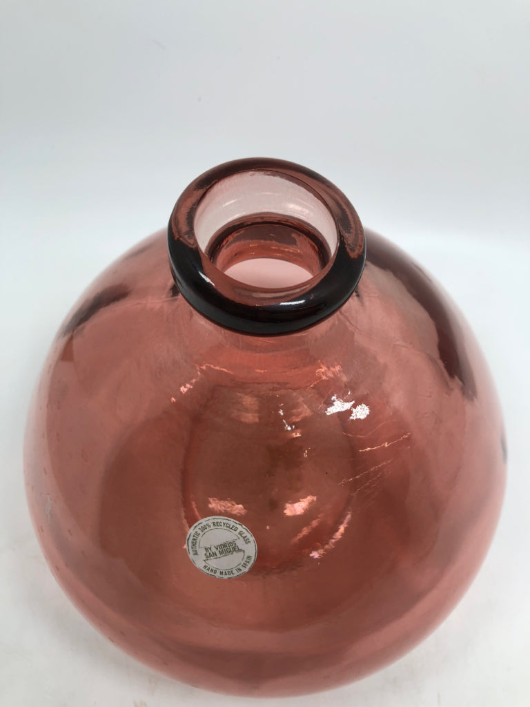 PINK BLOWN GLASS ROUND VASE.