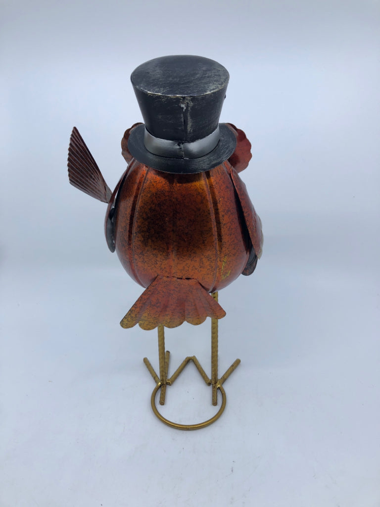 METAL OWL W/TOP HAT.