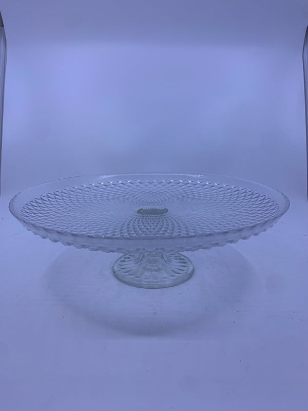 GROOVED DESIGN CAKE STAND.