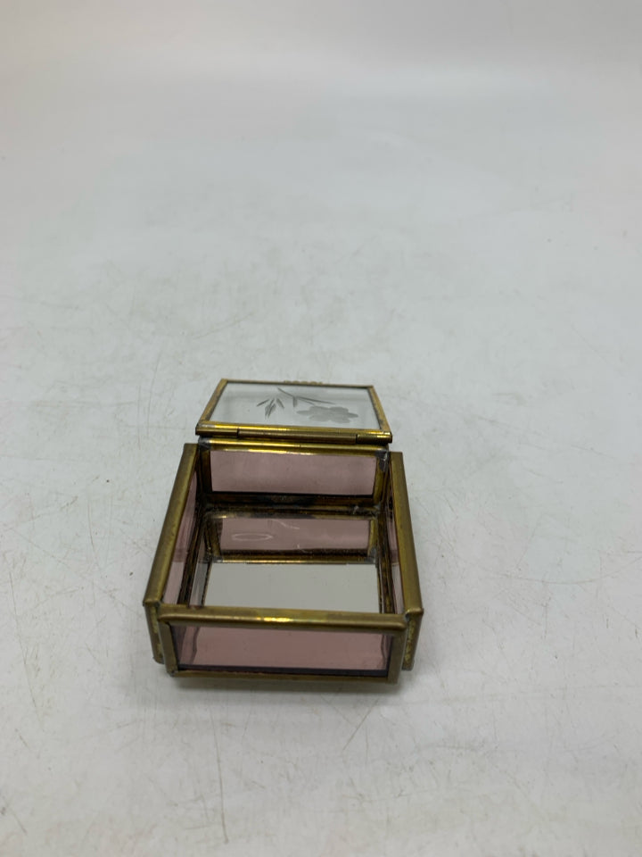 MINI PRISM GLASS TRINKET BOX ETCHED FLOWER.