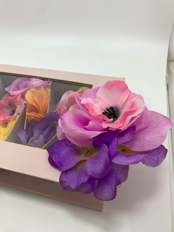 "MOM" FLOWERS IN PINK BOX.