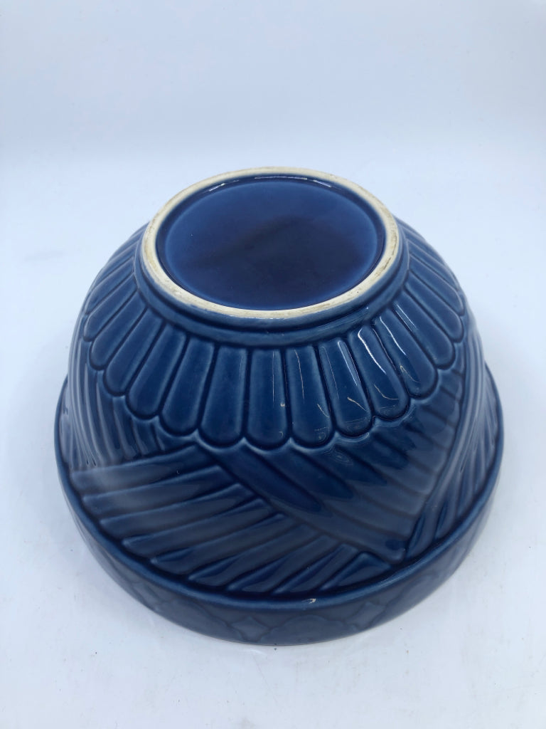 BLUE CERAMIC MIXING BOWL, EMBOSSED LINES DETAIL.