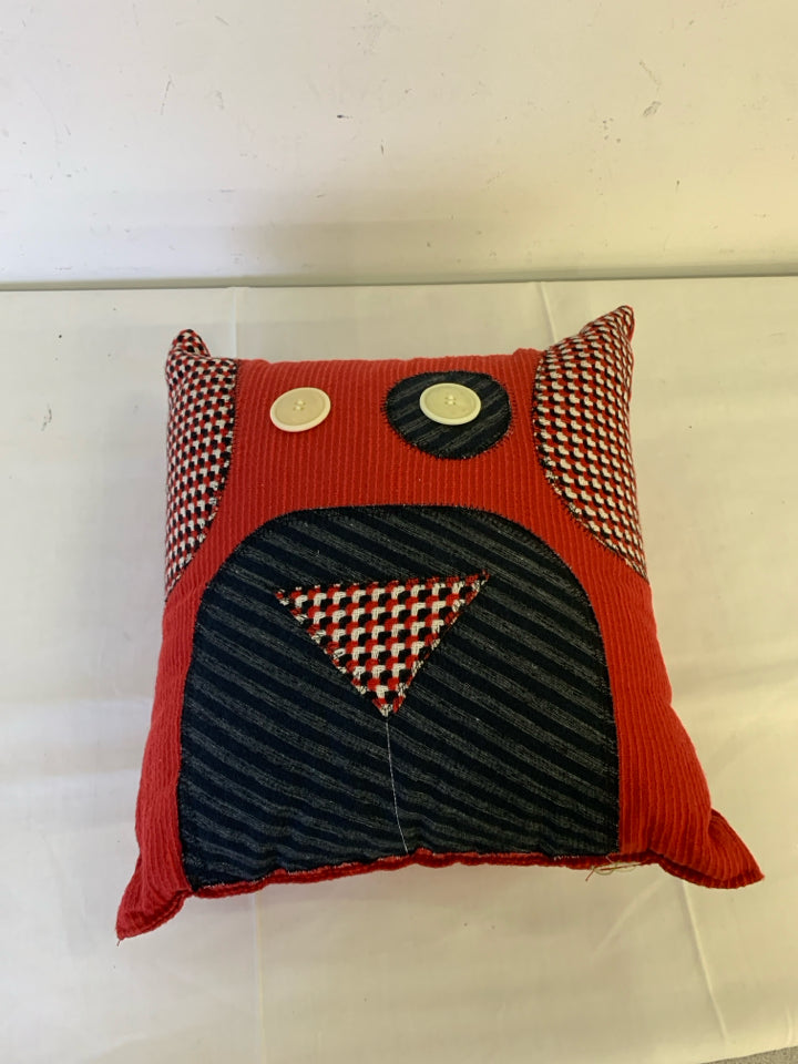 RED PATCHWORK DOG FACE PILLOW.