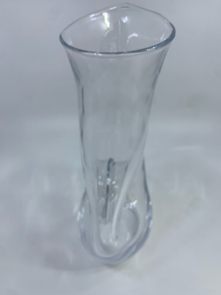 CLEAR GLASS "DONUT HOLE" DECANTER.