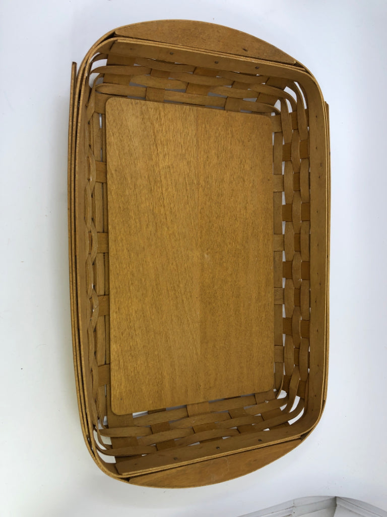2002 RECTANGLE BASKET W WOOD BOTTOM AND HANDLES.