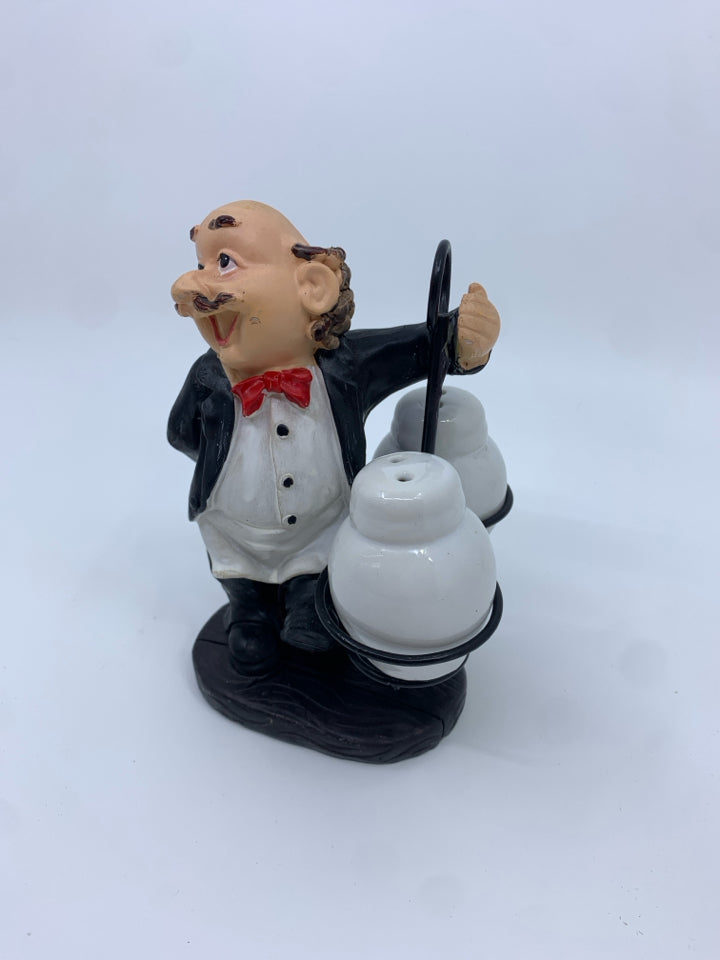 RESIN BUTLER SALT AND PEPPER SHAKER SET.