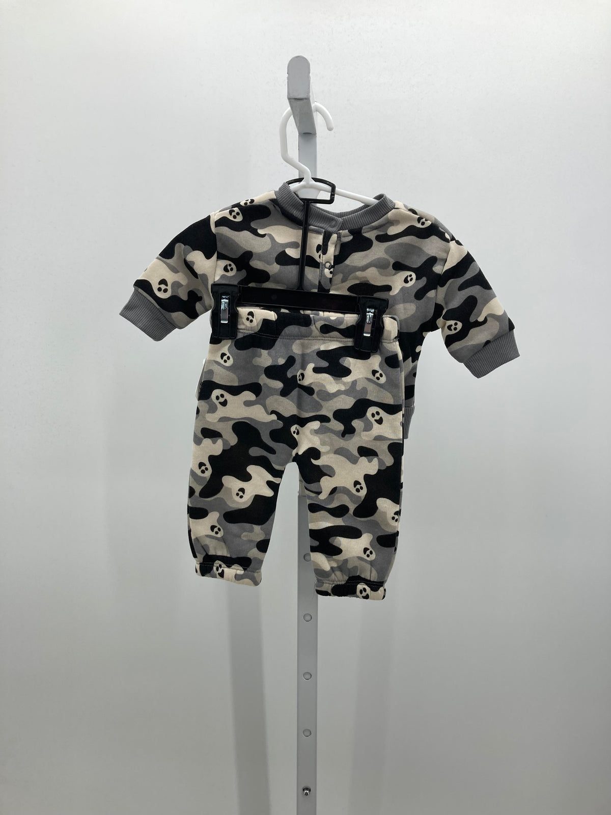 NEW CAMO GHOSTS SHIRT AND PANTS.