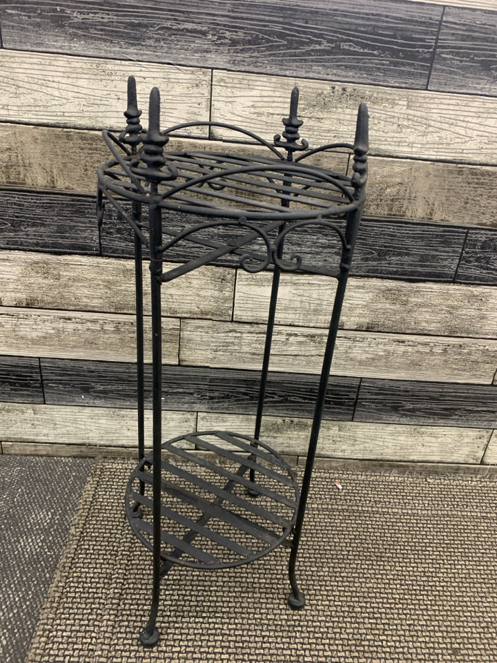 BLACK 2 TIER PLANT STAND W/ POINTED EDGES.