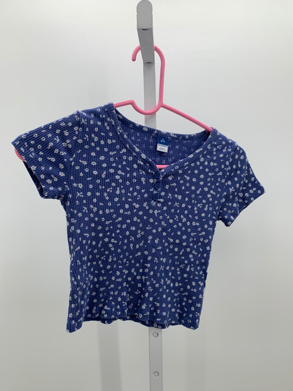 Old Navy Size 6-7 Girls Short Sleeve Shirt