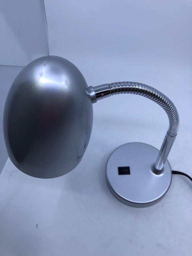 SILVER ADJUSTABLE DESK LAMP.