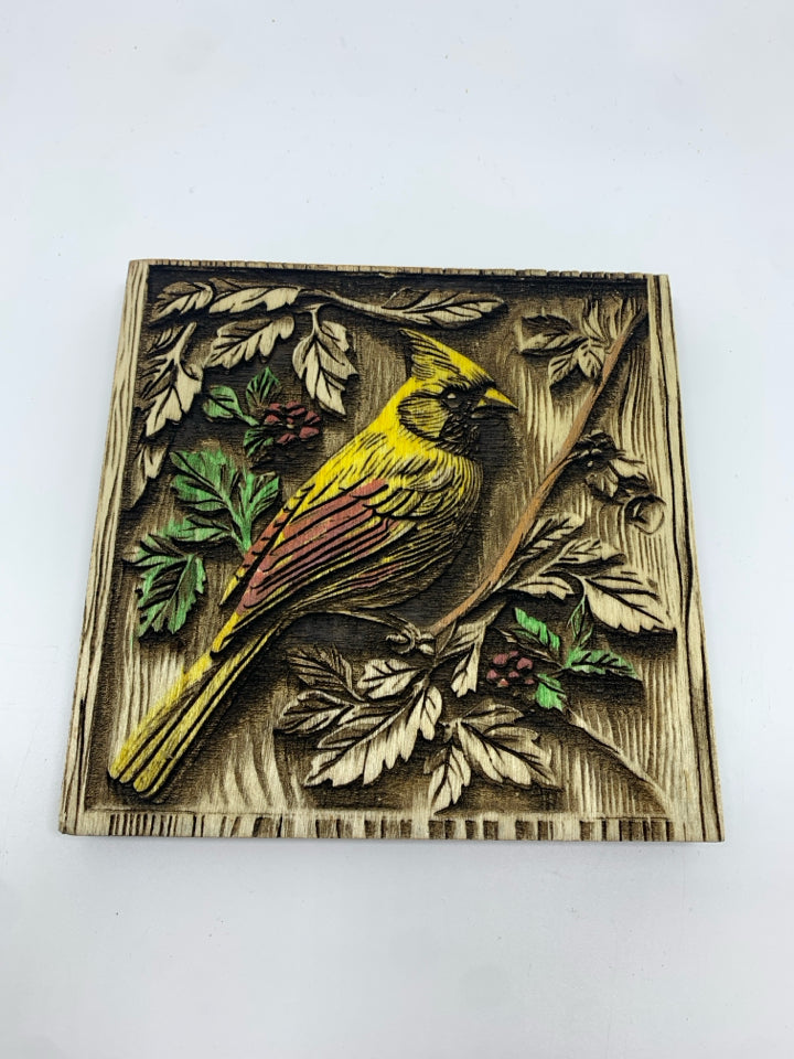 SM CARVED YELLOW CARDINAL PLAQUE.