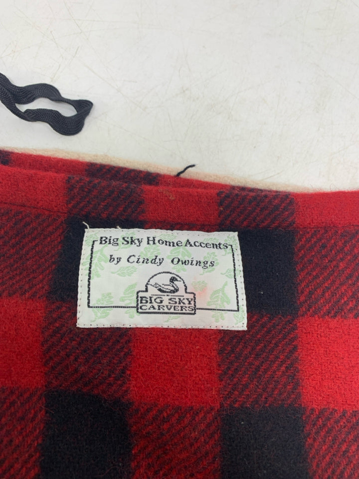 VTG WOOL RED PLAID STOCKING W/ STANDING BROWN BEAR.